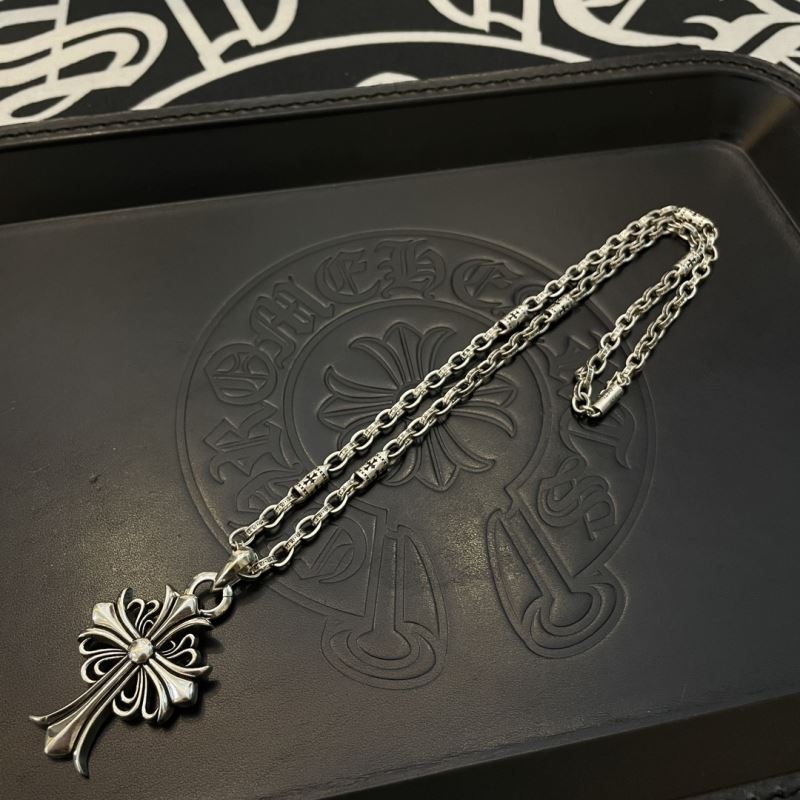 Ch*0me He**ts necklaces